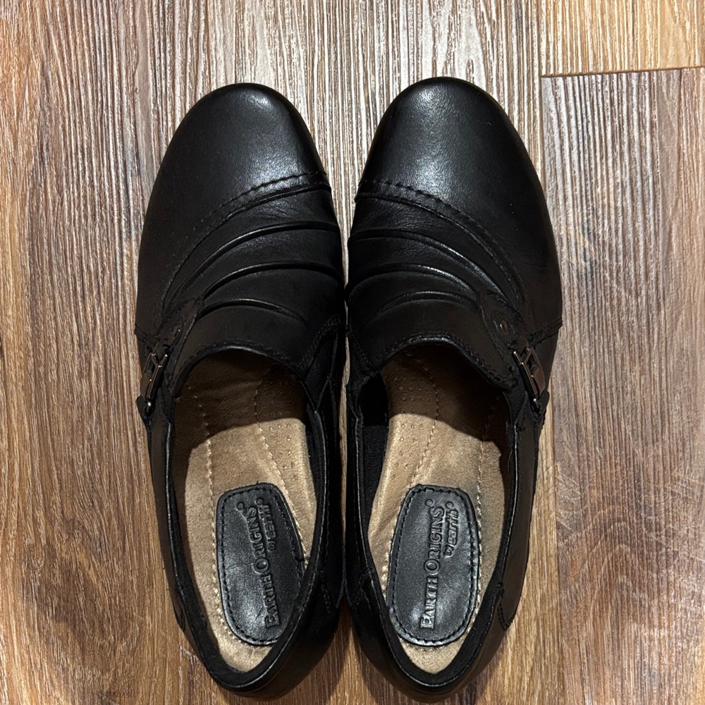 Earth origins Black Slip-On